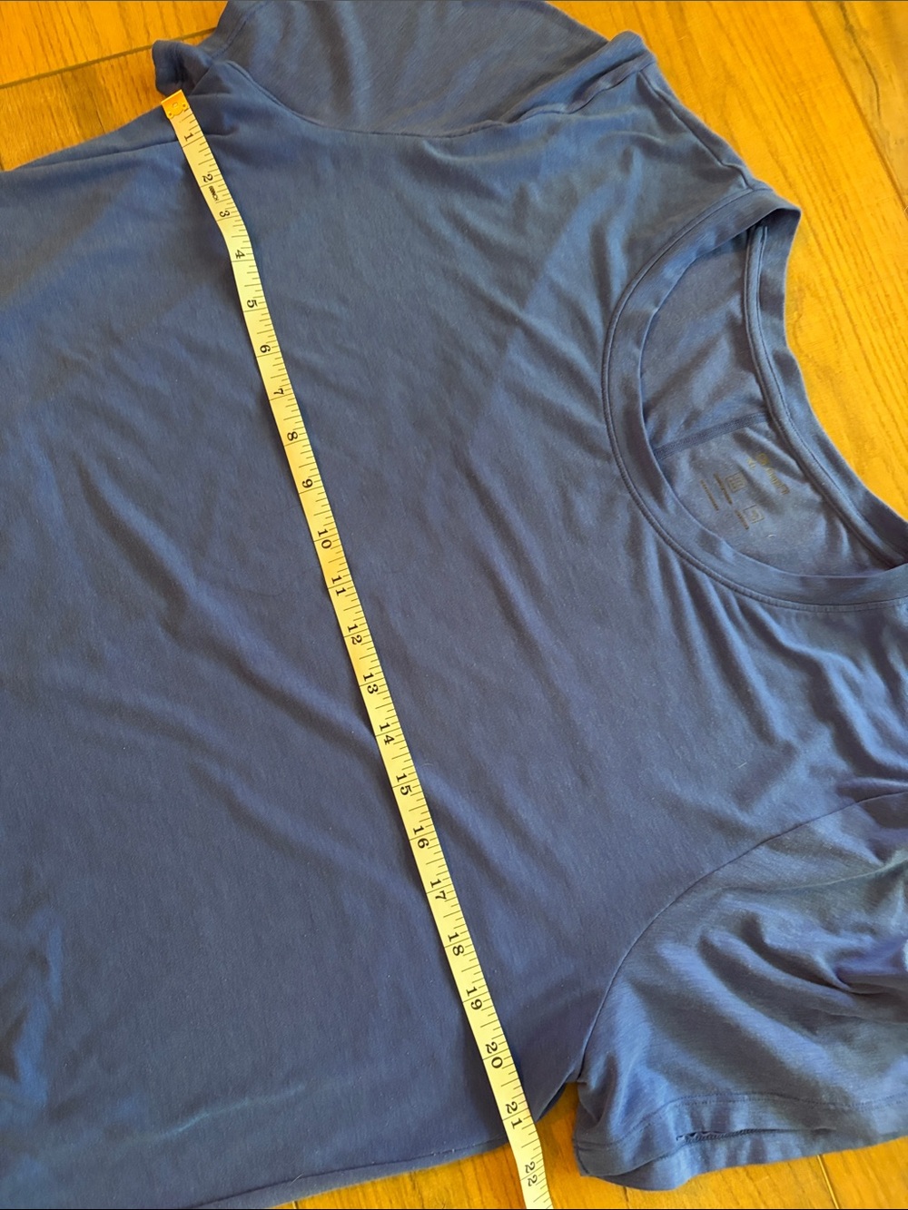 GAP Fit Breathe T-Shirt Women's Short Sleeve Crew Tee in Dazzling Blue XL - Picture 5 of 7